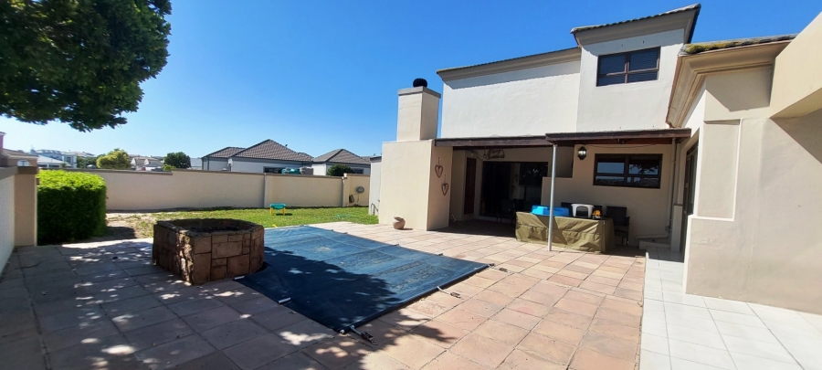 4 Bedroom Property for Sale in Country Club Western Cape